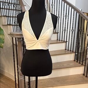 Lululemon White Lace Trim V-Neck Crop Top (Size 8)